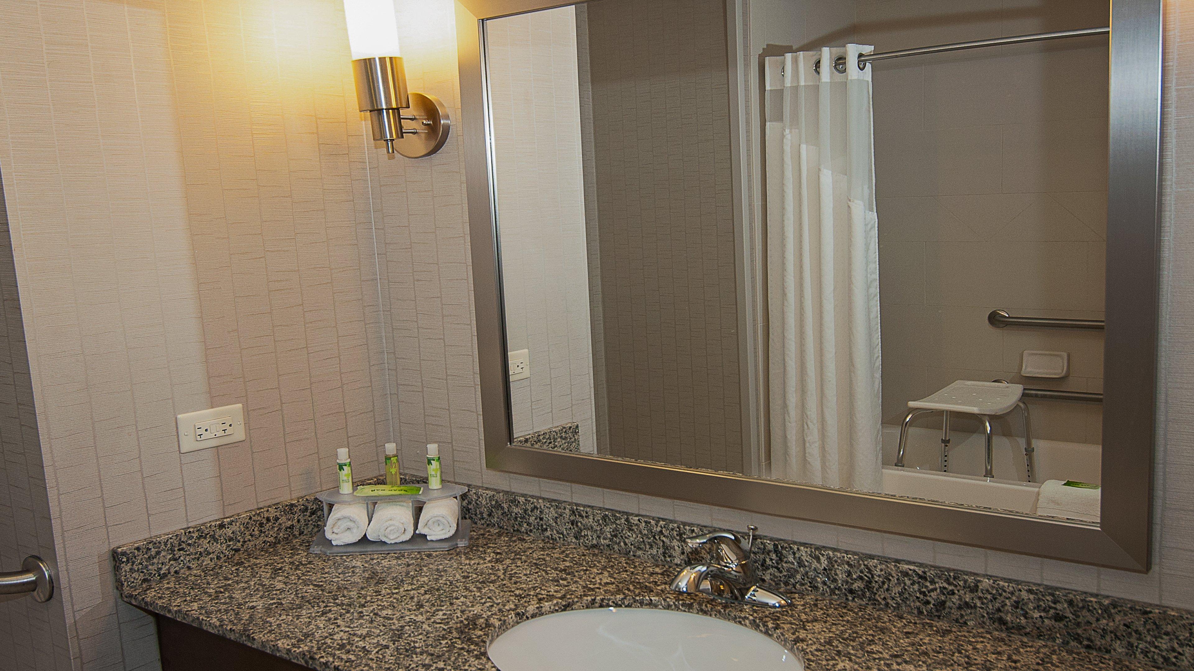 Holiday Inn Express Hotel & Suites Wichita Northeast By Ihg מראה חיצוני תמונה